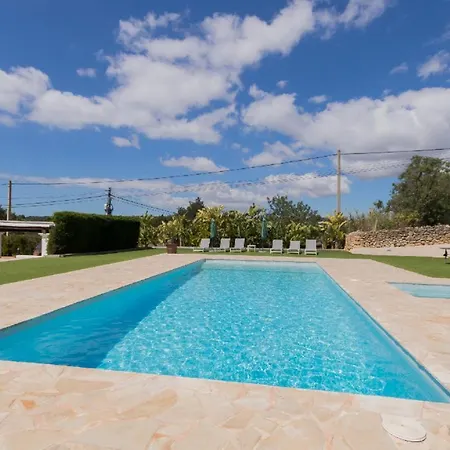 Great 3 Bedroom House With Large Private Pool Βίλα