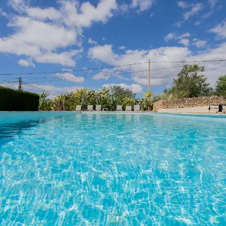 Great 3 Bedroom House With Large Private Pool *